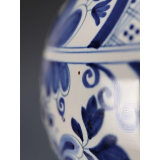 Blue Victorian Belgian Blue and White Faience Oil Lamp, 1880 For Sale - Image 8 of 14