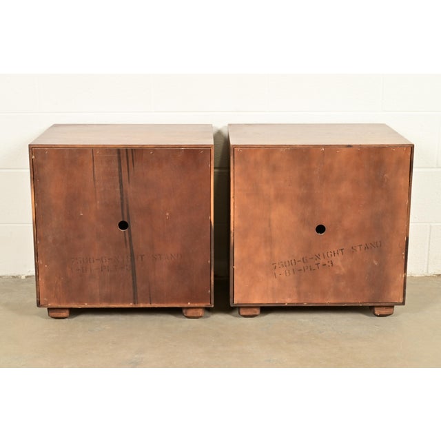 Henredon Mid-Century Modern Campaign Oak Nightstands, Pair For Sale - Image 14 of 15