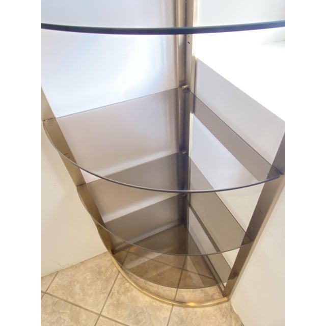 1970s Vintage Modular Wall-Mounted Corner Display Bookcase with Glass Shelves and Gilt Metal Shelves, 1970s For Sale - Image 5 of 18