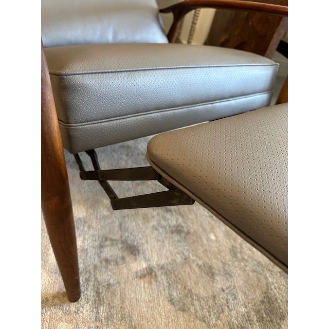 1970s Mid Century Lounge Recliner With Custom Upholstery Attributed to Milo Baughman For Sale - Image 9 of 12