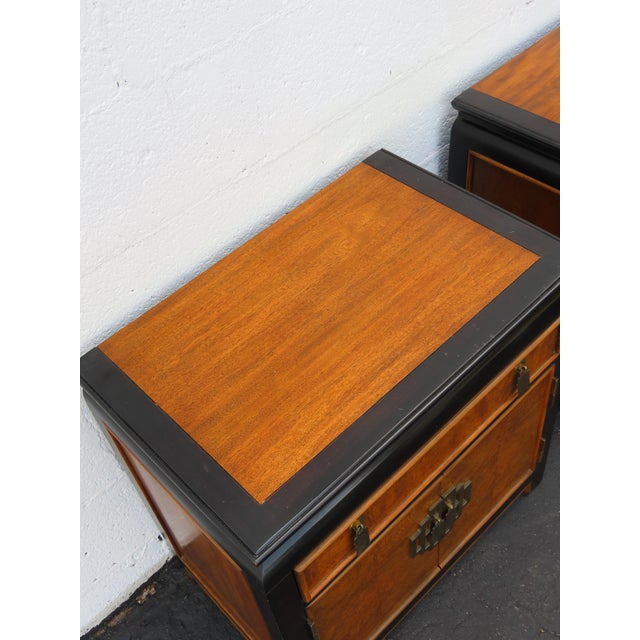 Century Hollywood Regency Chin Hua Nightstands End Bedside Tables a Pair 6618 For Sale - Image 10 of 16