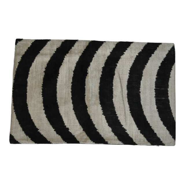 Black and White Silk Velvet Pillow For Sale