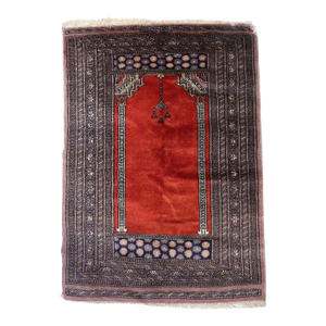 1970s, Handmade Vintage Pakistani Lahore Prayer Rug 2.7' X 3.8'