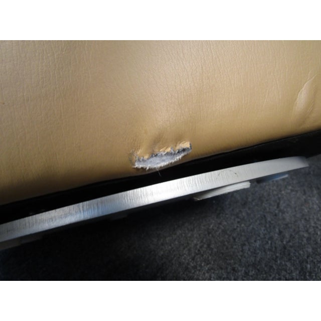 1970s Pair of Vintage Modern Two-Tone Leather Tub Chairs - 2 Pieces For Sale - Image 4 of 12