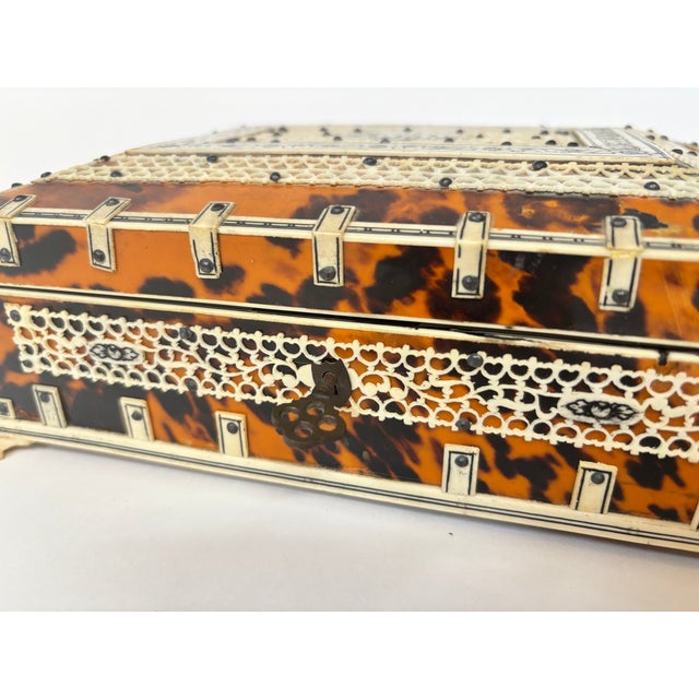 19th Century Anglo-Indian Jewelry Box With Elephant Motif Inlay For Sale - Image 14 of 18