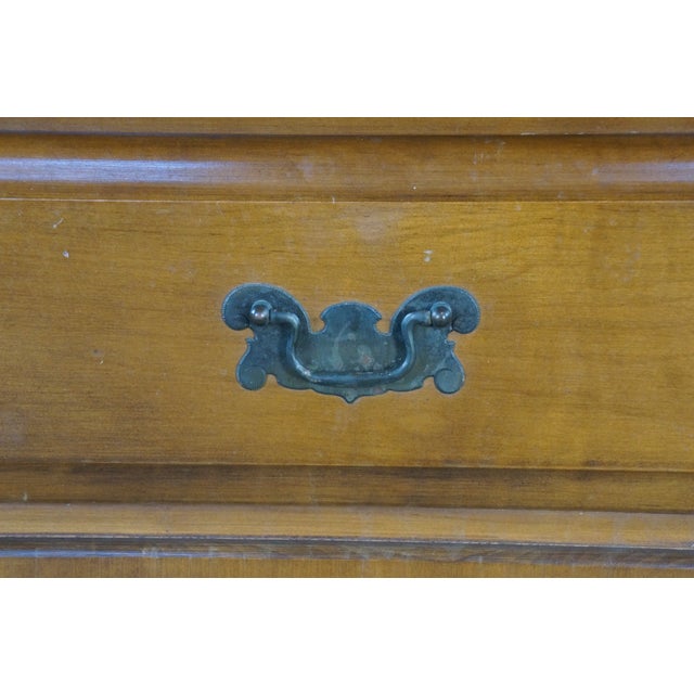 1990s Nathan Hale Maple Early American Colonial Revival China Cabinet Hutch 67" For Sale - Image 18 of 18