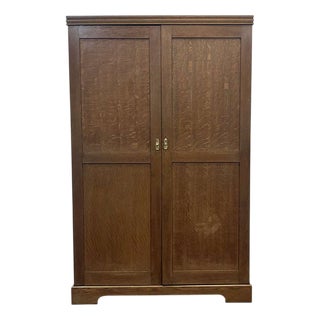 Early 20th Century English Oak Wardrobe For Sale