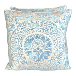 Pair of Blue & Silvery Gold Fortuny Orsini Patterned Pillows For Sale