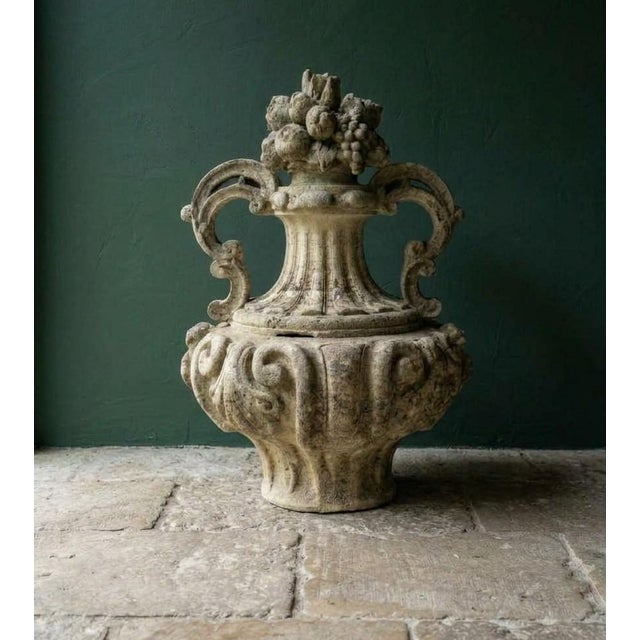 Antique Vicenza Stone Vases from Palazzo Veneto, 1880, Set of 2 For Sale - Image 4 of 10