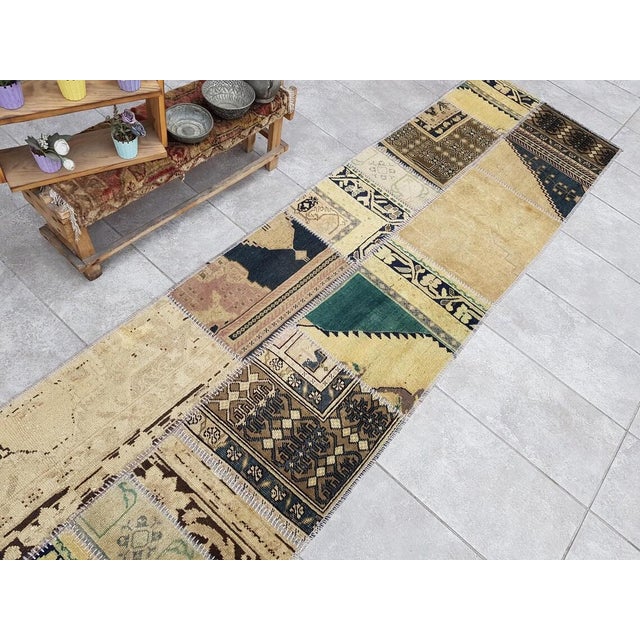 1960s Beiege Handmade Vintage Runner Rug For Sale - Image 5 of 10