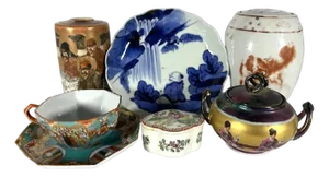 Antique Chinese & Japanese Porcelain Collection: Kangxi, Satsuma
