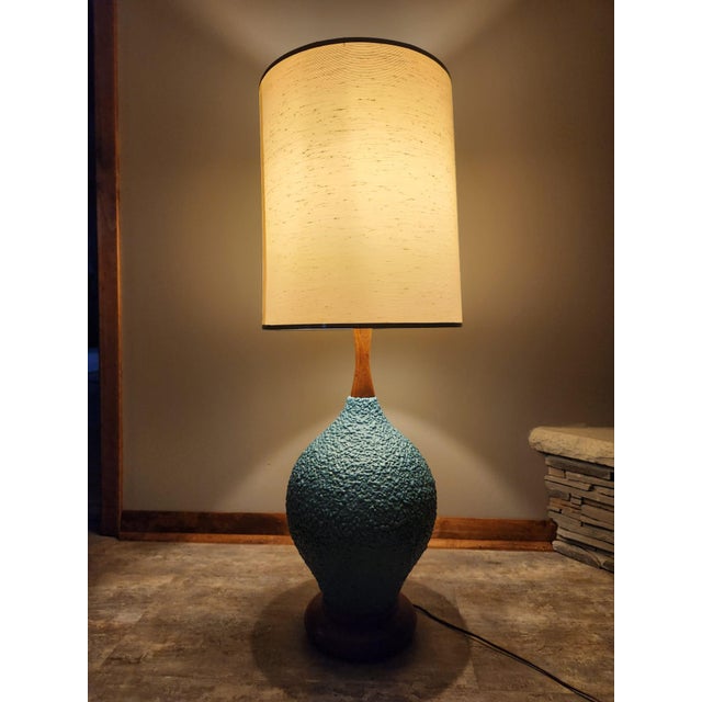 Turquoise 1958 Quartite Creative Corp. Atomic Popcorn Chalkware Table Lamp For Sale - Image 8 of 16