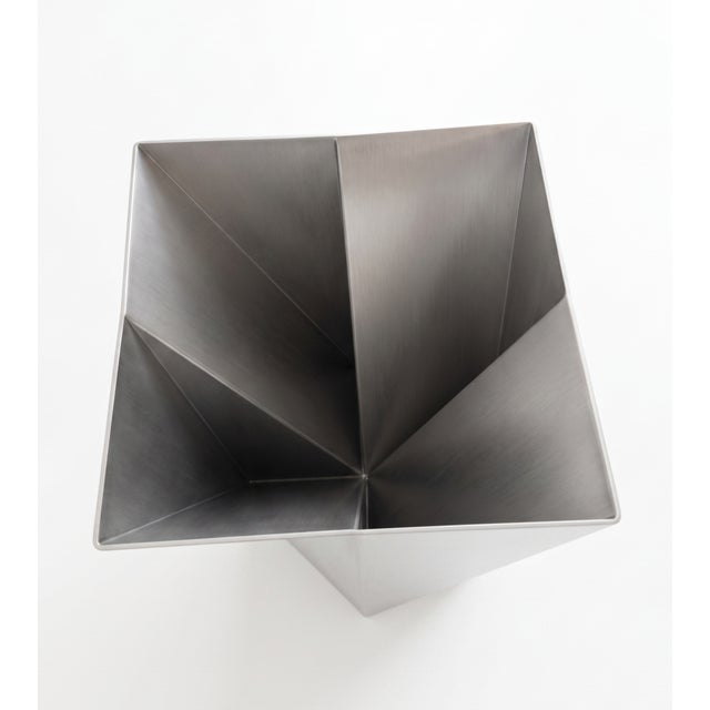 The 'Robert Wyatt' vase is a visual translation of musical complexity into sculptural form. Dedicated to the legendary...