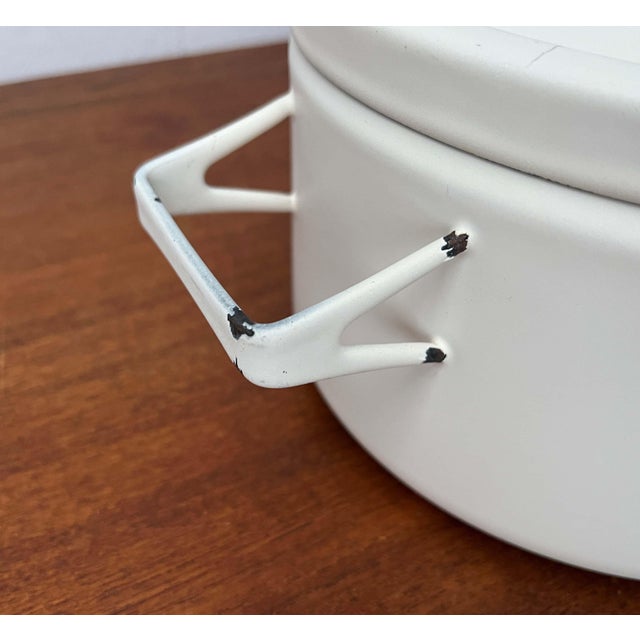 Mid-Century Modern White Minimalist Enamel Pot by Seppo Mallat for Finel, 1960s For Sale - Image 12 of 18