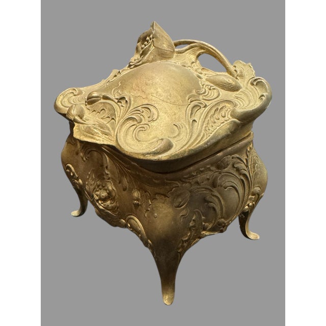 Mid 20th Century Mid 20th Century Antique Victorian Style Floral Embossed Gilt Metal Jewel Casket Box For Sale - Image 5 of 9
