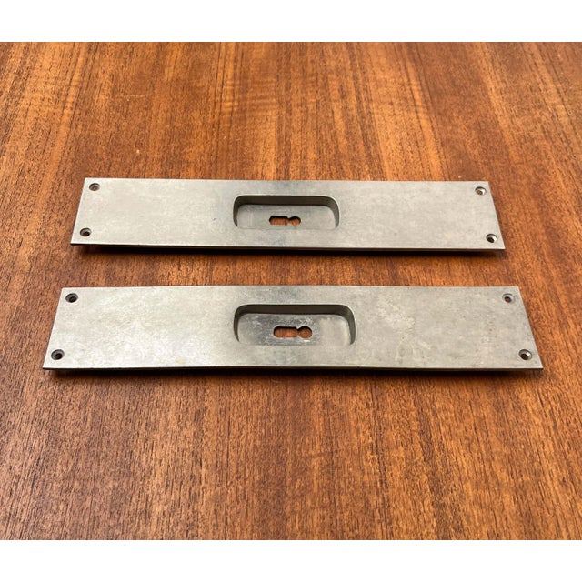 Contemporary Minimalist Sliding Door Mounting Handles, Germany, 1920s, Set of 2 For Sale - Image 3 of 11