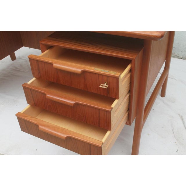 Brown Vintage Teak Desk by Gunni Omann for Omann Jun, 1965 For Sale - Image 8 of 17