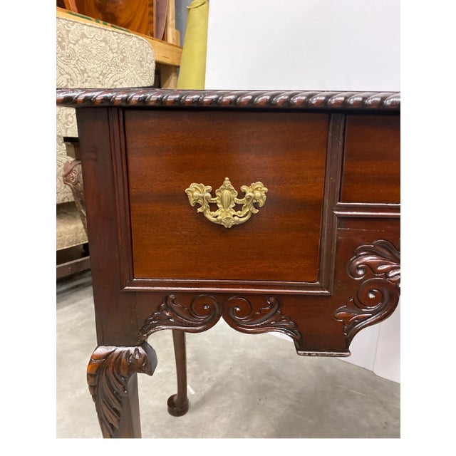 Antique Centennial Hand Carved Mahogany Lowboy For Sale In Philadelphia - Image 6 of 13