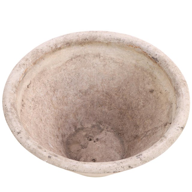 Pair of Round Cast Stone Garden Urns Attributed to Willy Guhl, C. 1970 For Sale In Philadelphia - Image 6 of 7