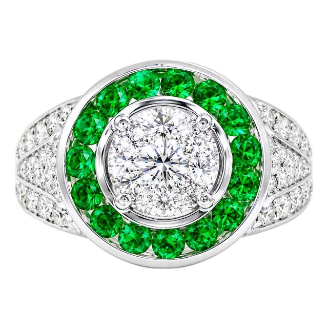 1920s 18K White Gold Diamond Emerald Art Deco Ring Band, Size 6.5 For Sale