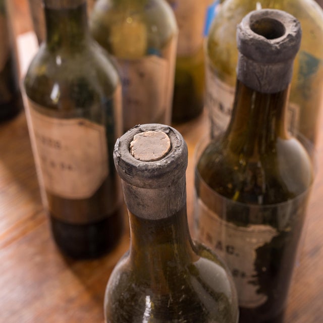 10 Mestrezat & Co. Bordeaux Floirac and Sauternes Bottles, C.1870s For Sale In Savannah - Image 6 of 6