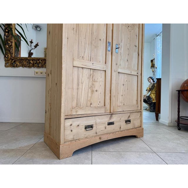 Art Nouveau Farmhouse Cupboard in Spruce For Sale - Image 16 of 17