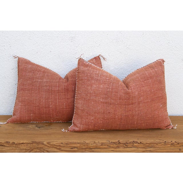 1990s Pair of Terracotta Medallion Lumbar Moroccan Silk Pillows For Sale - Image 5 of 6
