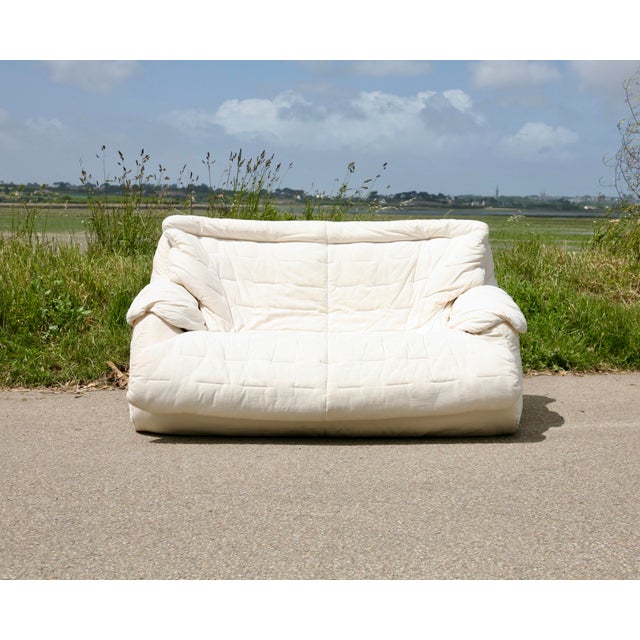 Vintage Sofa in Foam and White Fabric, 1970s For Sale - Image 3 of 14