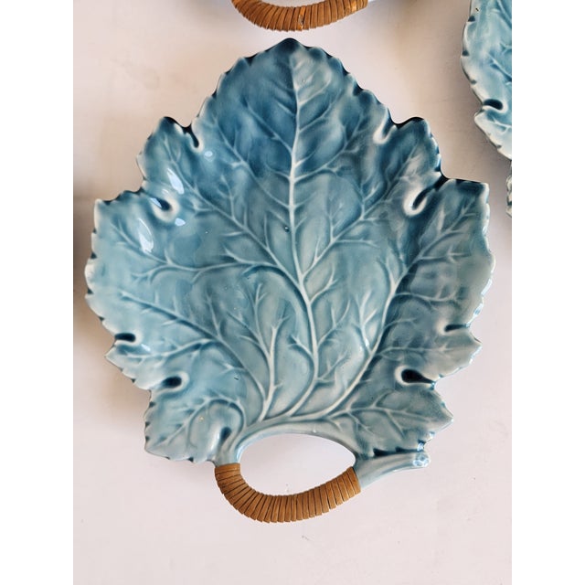 Wood Vintage Mid-Century Century Majolica Leaf Plates - Set of 7 For Sale - Image 7 of 12