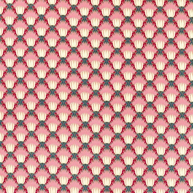 Be honest did you spot the birds at first glance hidden among the foliage? The Tulip & Bird pattern whose form bears all...