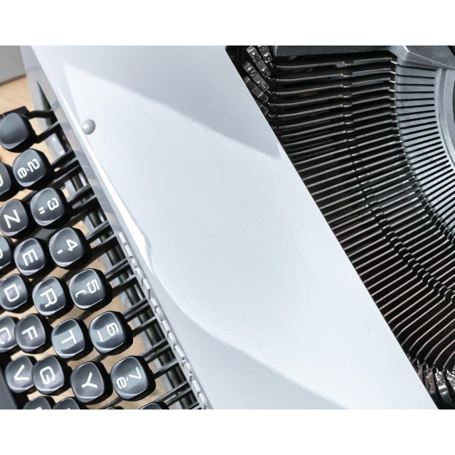 White Olivetti Valentine Typewriter, 1970 For Sale - Image 12 of 13