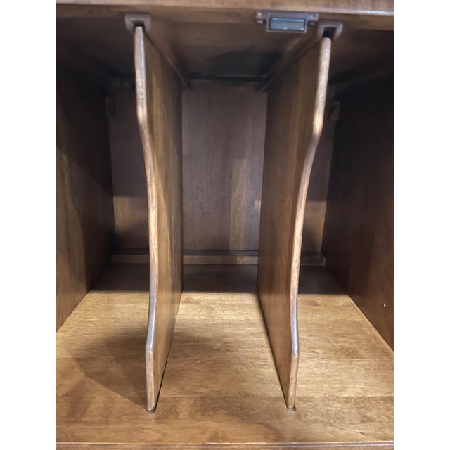 Brown Vintage Ethan Allen Heirloom Nutmeg Maple End Table / Cabinet For Sale - Image 8 of 11