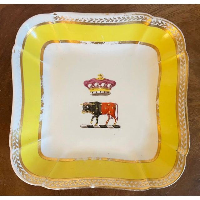 Antique Early 19th Century George III Coalport Porcelain Square Dessert Dish With Cow or Bull Crown Armorial Crest Circa 1810 For Sale In New York - Image 6 of 10