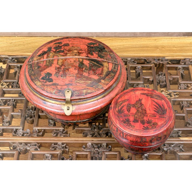 19th Century Antique Chinese Red Lacquered Covered Boxes—A Pair For Sale - Image 5 of 9