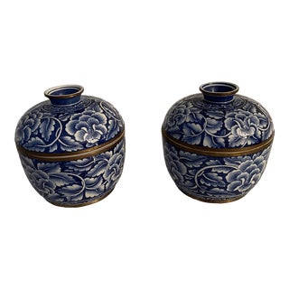 Pair of Mid 20th Century Chinese Porcelain Ginger Jars For Sale