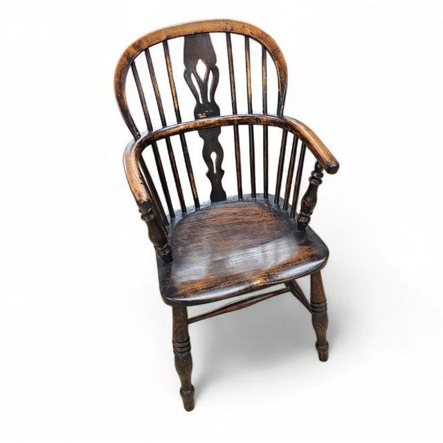 Antique Windsor High Spindle Back Armchairs in Elm Wood, 1800s, Set of 4 For Sale - Image 11 of 16