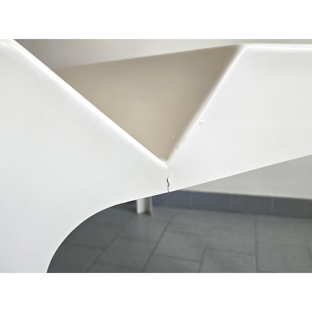 Space Age Ozoo Desk in Fiberglass by Marc Berthier for D.A.N., 1960s For Sale - Image 11 of 18