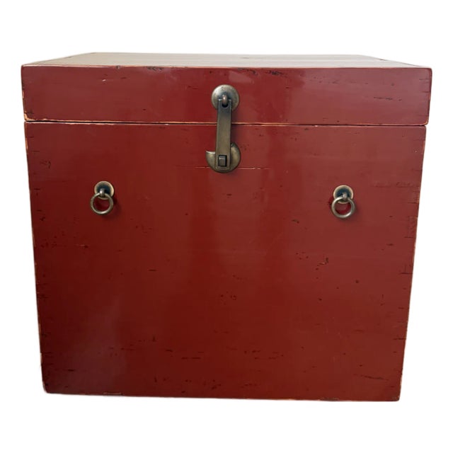 1960s Asian-Inspired Vintage Red Lacquered Storage Chest For Sale