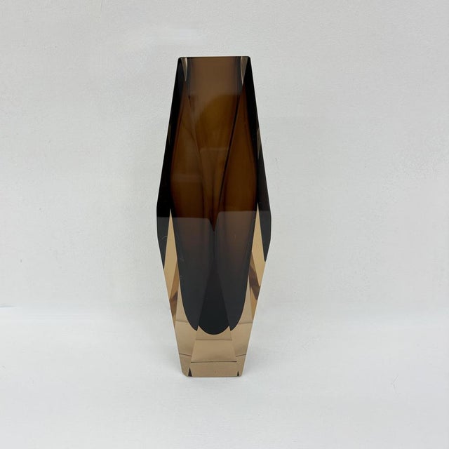 Mid-Century Modern Murano Sommerso Glass Faceted Vase by Flavio Poli, 1970s For Sale - Image 3 of 18