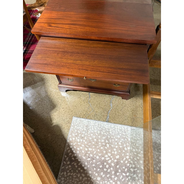 English 1960s Craftique Mahogany Mary Washington Bachelor’s Chest For Sale - Image 3 of 12