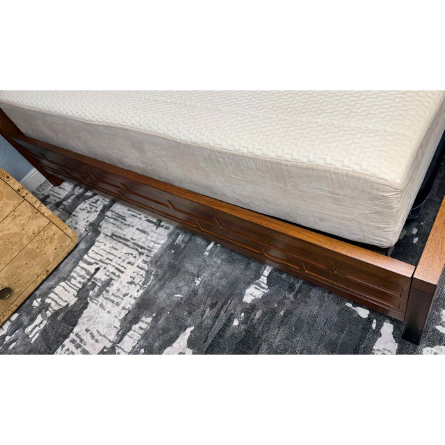 Lexington Tommy Bahama Ocean Club Paradise Point King Size Bedframe For Sale - Image 10 of 10