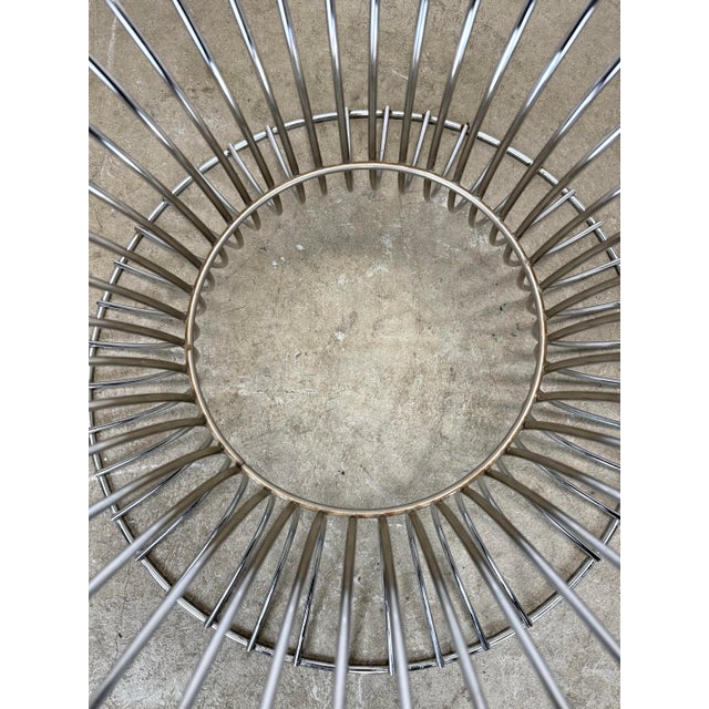 1970s Mid Century Modern Knoll / Warren Platner Style Chrome Wire & Glass Round Coffee Table For Sale - Image 5 of 12