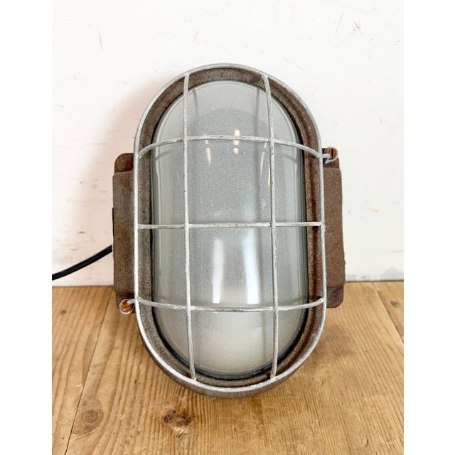 Industrial Grey Cast Iron Wall Light from Elektrosvit, 1960s For Sale - Image 10 of 15
