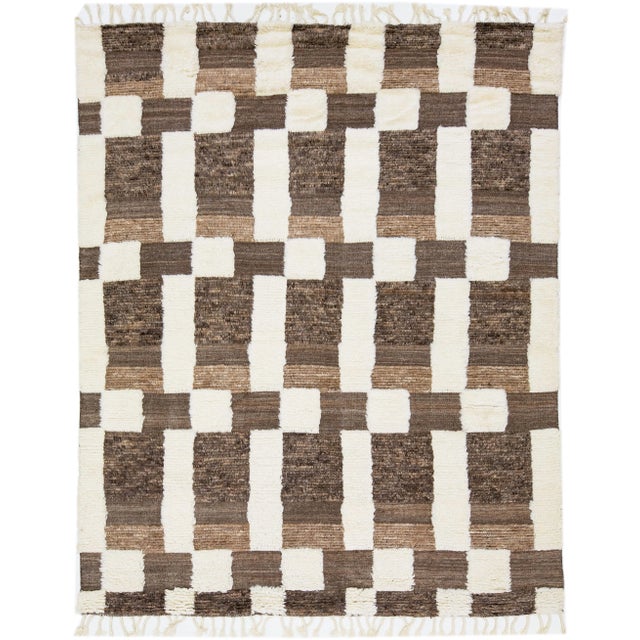 Textile 2020s Modern Moroccan Style Wool Rug With Seamless Abstract Design in Brown For Sale - Image 7 of 7