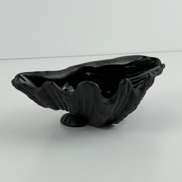 Wedgwood Black Basalt Shell Bowl, England, 1960s For Sale - Image 3 of 10