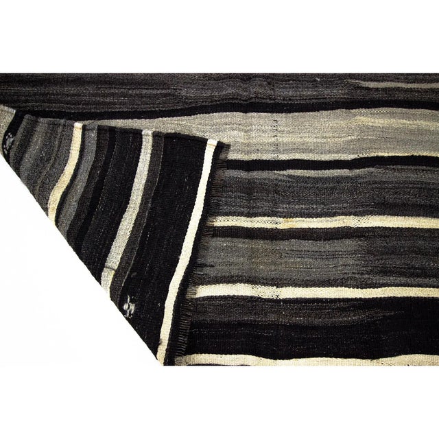 Mid 20th Century 1960s Vintage Gray & Brown Turkish Modern Kilim- 5′1″ × 10′4″ For Sale - Image 5 of 7