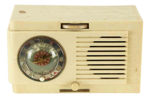 Grecian Ivory Radio Model 62 from General Electric, Italy, 1948