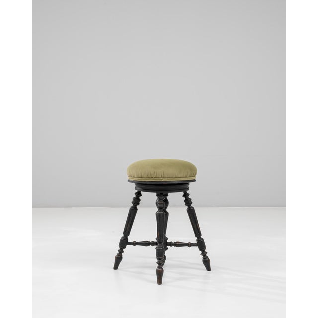 Early 20th Century 1920s French Victorian Upholstered Piano Stool with Turned Legs For Sale - Image 5 of 18