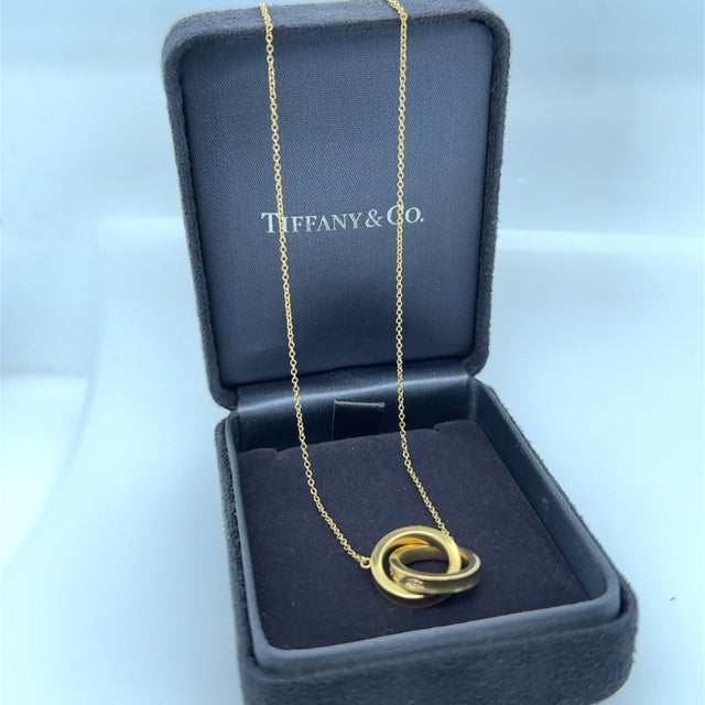 Gold Tiffany & Co. 18ct Yellow Gold Interlocking Circles Pendant Necklace 7.06g For Sale - Image 8 of 9