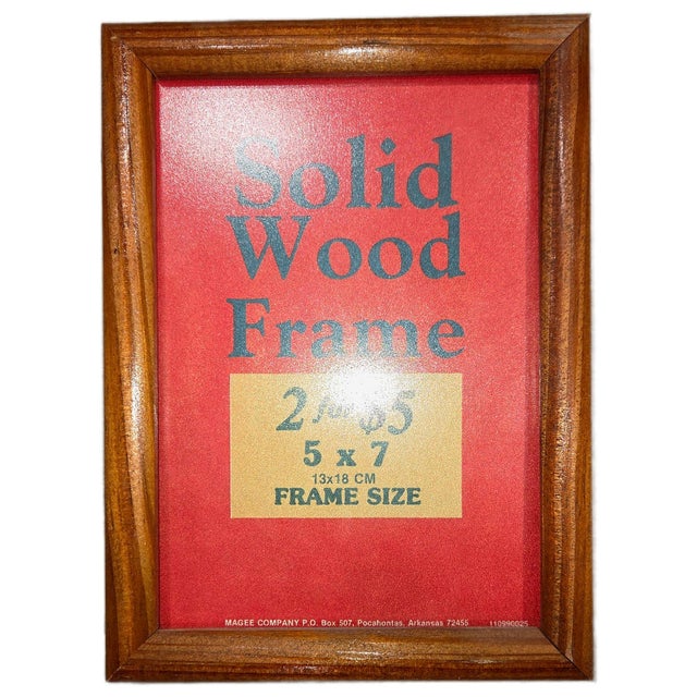 Late 20th Century Vintage Solid Wood Picture Frame • 5x7 Photo Frame • Classic Wooden Frame for Artwork or Gallery Wall For Sale - Image 5 of 5